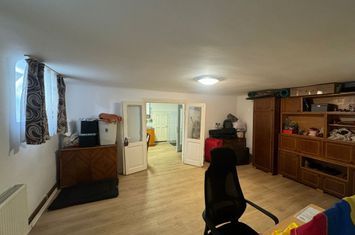Apartament la demisol 60 mp utili - Str Einstein - Central anunturi imobiliare Cluj