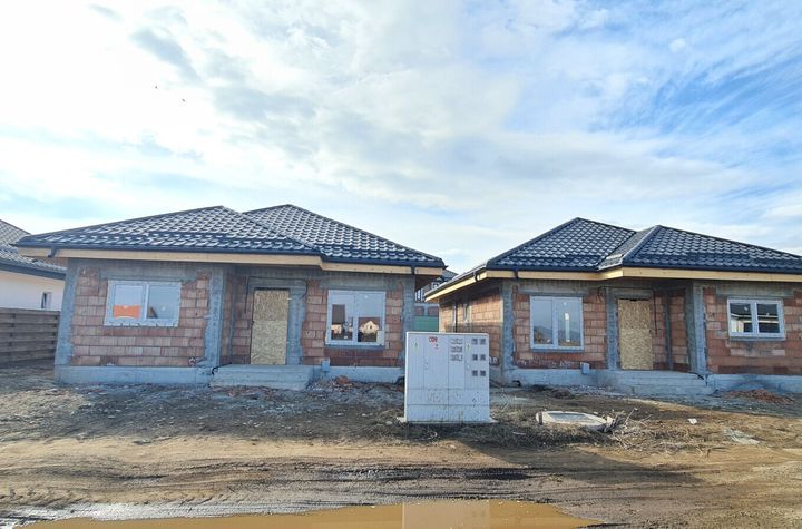 Vilă - 3 camere de vanzare TARLUNGENI - Brasov anunturi imobiliare Brasov