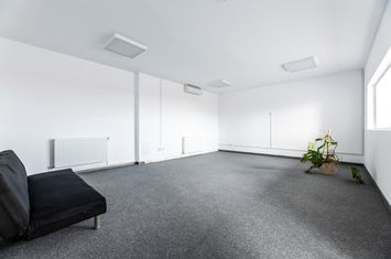 Spațiu de birouri de închiriat în zona UTA anunturi imobiliare Arad