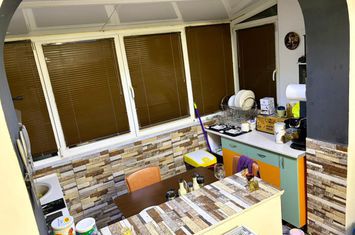 Apartament 3 camere de vanzare CALEA BUCURESTI - Dolj anunturi imobiliare Dolj