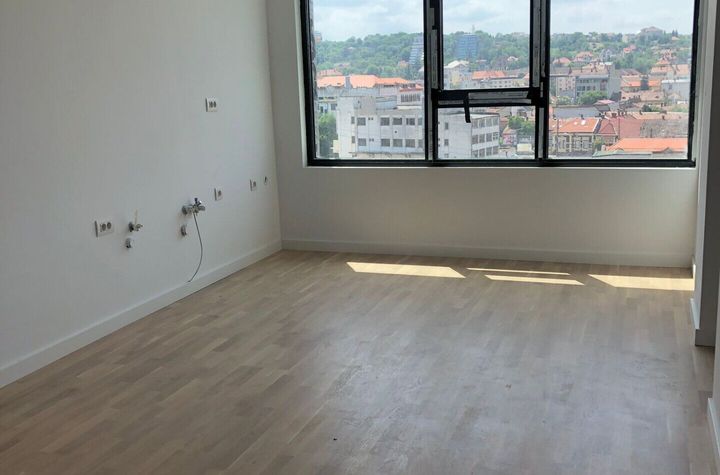 Apartament 4 camere de vanzare CENTRAL - Cluj anunturi imobiliare Cluj