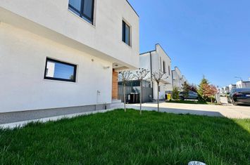 Vanzare vila individuala  P+1 | Tunari | complex City Nord anunturi imobiliare Bucuresti