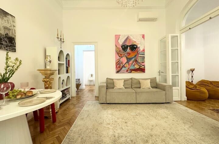 PARCUL GRADINA ICOANEI- APARTAMENT IN VILA INTERBELICA anunturi imobiliare Bucuresti