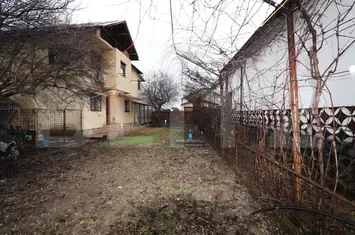 Casă - 3 camere de vanzare GAESTI - Dambovita anunturi imobiliare Dambovita