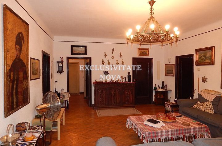 Piata Victoriei - Calea Victoriei - Vanzare Vila + teren generos ! anunturi imobiliare Bucuresti
