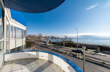 Spațiu comercial 600 mp în Kalamitsa, la 40 m de mare anunturi imobiliare Grecia