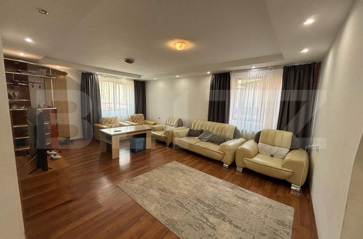 Vilă - 5 camere de vanzare MICRO 3 - Dambovita anunturi imobiliare Dambovita