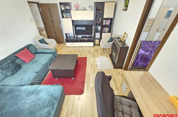 Apartament 3 camere de vanzare ZIMBRU - Bacau anunturi imobiliare Bacau