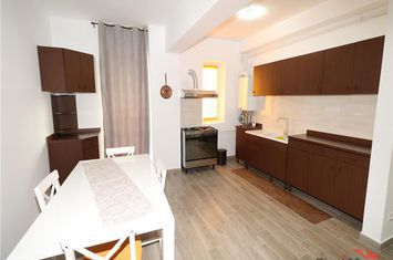 Apartament 2 camere de inchiriat CENTRAL - Vrancea anunturi imobiliare Vrancea