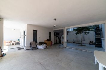 Clădire 4 etaje, 394 mp în Dexameni anunturi imobiliare Grecia