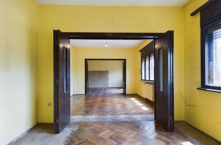 Apartament 4 camere de vanzare CALARASILOR - Bucuresti anunturi imobiliare Bucuresti