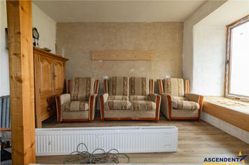 Casă - 9 camere de vanzare MOIECIU - Brasov anunturi imobiliare Brasov