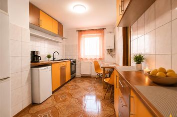 Apartament 3 camere de vanzare ASTRA - Brasov anunturi imobiliare Brasov