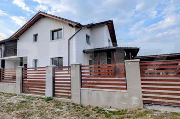 Vilă - 4 camere de vanzare ALBA IULIA - Alba anunturi imobiliare Alba