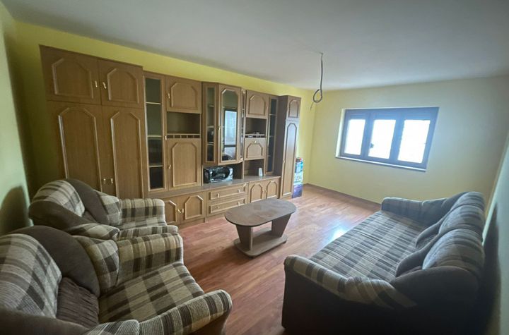 Apartament 3 camere de vanzare ROVINARI - Gorj anunturi imobiliare Gorj