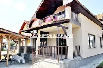 Casa 4 camere,3 bai,1 pivnită,170 mp,517mp teren,0% comision anunturi imobiliare Mures