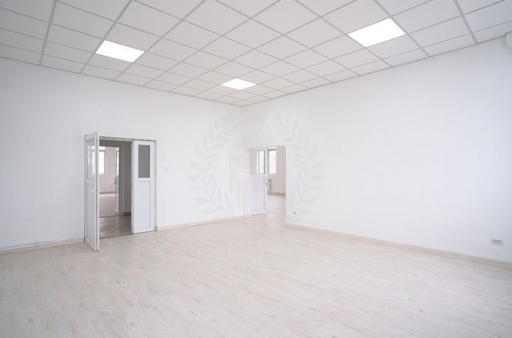 SPATIU BIROURI//SALA DANS//JUDO//ACTIVITATI MULTIPLE//ZONA VEST anunturi imobiliare Prahova