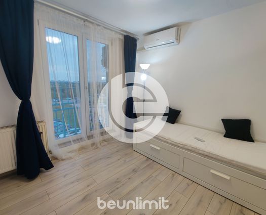 Apartament 3 camere Strand, 67 mp