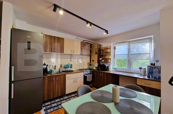 Apartament 3 camere de vanzare APAHIDA - Cluj anunturi imobiliare Cluj