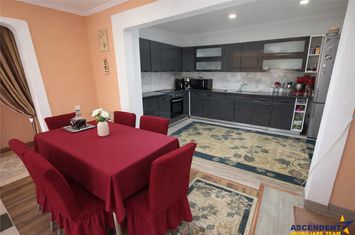 Casă - 4 camere de vanzare EXTERIOR EST - Mures anunturi imobiliare Mures