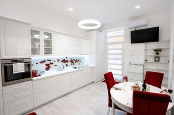 Apartament 3 camere de inchiriat ORADEA - Bihor anunturi imobiliare Bihor