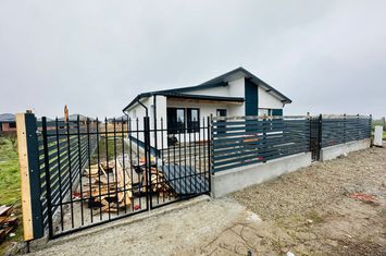 Casă - 4 camere de vanzare BERCENI - Bucuresti anunturi imobiliare Bucuresti