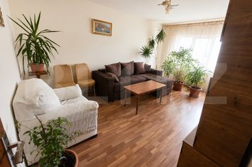 Apartament 3 camere de vanzare MICRO 12 - Dambovita anunturi imobiliare Dambovita