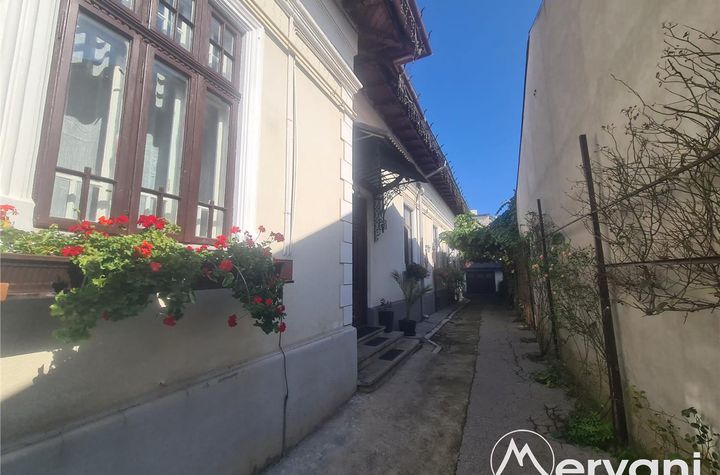 Casă - 3 camere de inchiriat CENTRU - Prahova anunturi imobiliare Prahova