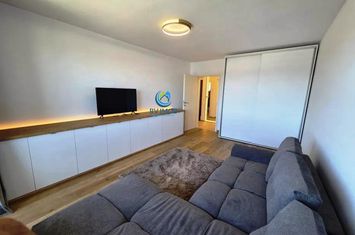 Apartament 2 camere de inchiriat TRACTORUL - Brasov anunturi imobiliare Brasov