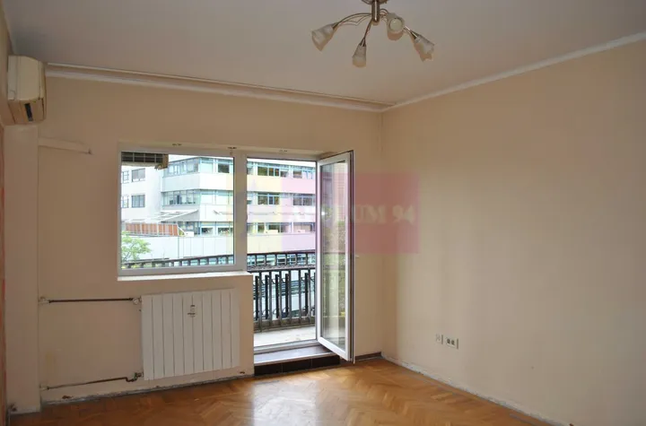 Vanzare apartament cu 3 camere Unirii stradal anunturi imobiliare Bucuresti