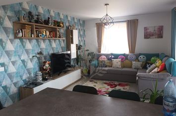 APARTAMENT 2 CAMERE//MALU ROSU//STRADA TAZLAU anunturi imobiliare Prahova