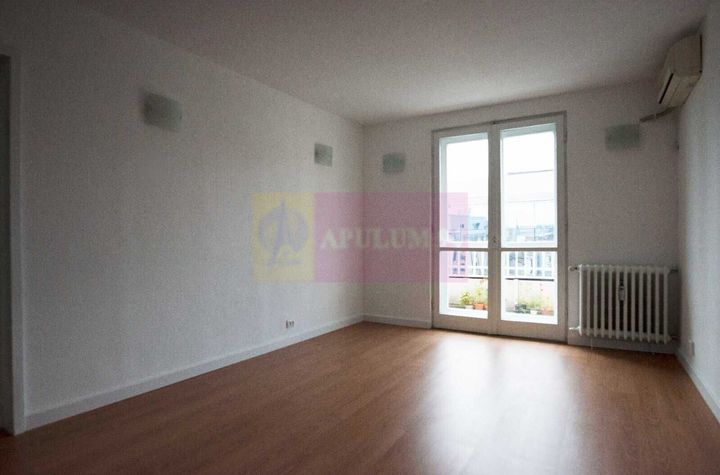 Vanzare apartament 3 camere Calea Victoriei-Ultracentral anunturi imobiliare Bucuresti