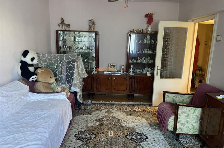 Apartament 3 camere de vanzare GARA - Vrancea anunturi imobiliare Vrancea