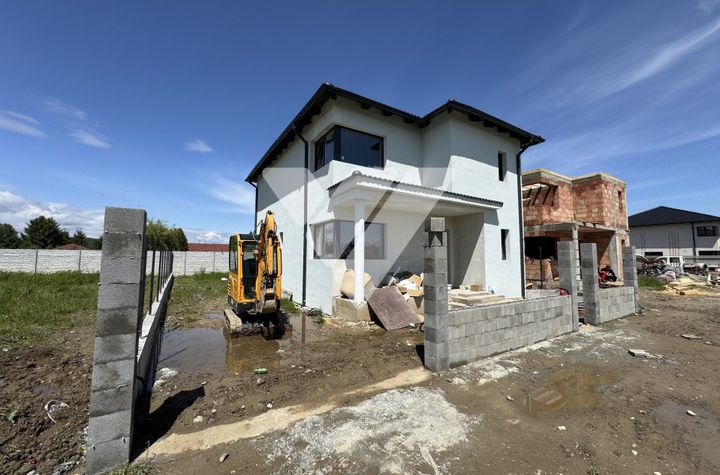 Vilă - 4 camere de vanzare CRISTIAN - Sibiu anunturi imobiliare Sibiu