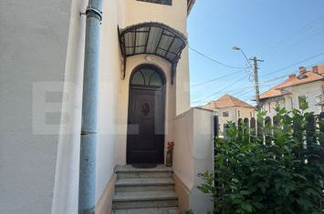 Vilă - 10 camere de vanzare DEMOCRATIEI - Prahova anunturi imobiliare Prahova
