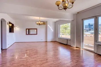 Universitate - Hristo Botev, Ultracentral / Birouri / 150 mp, 4 camere anunturi imobiliare Bucuresti