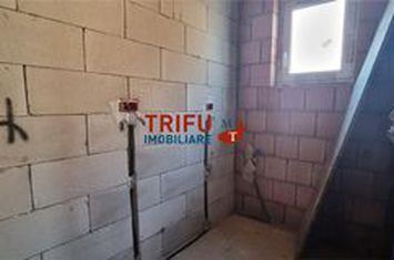 Vilă - 4 camere de vanzare CENTRAL - Alba anunturi imobiliare Alba