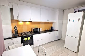 Apartament 2 camere de vanzare FLORESTI - Cluj anunturi imobiliare Cluj
