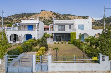 Mezonetă 120 mp, 70 metri de mare — Paralia Karianis anunturi imobiliare Grecia
