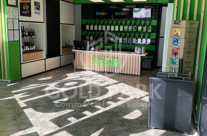 Sp. Comercial-Vitrina  la Strada-MARASTI-in Statia de bus anunturi imobiliare Cluj