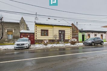 Casă cu 4 camere în zona Parneava anunturi imobiliare Arad