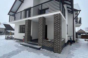 Vilă - 6 camere de vanzare RADAUTI - Suceava anunturi imobiliare Suceava