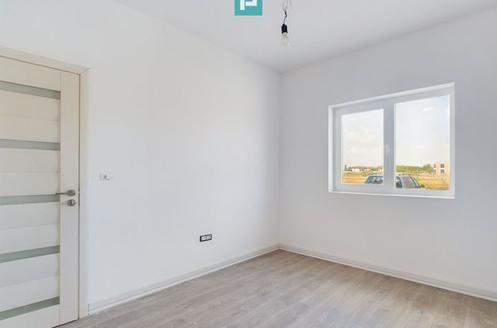Apartament cu o cameră, parter, zona Torontalului anunturi imobiliare Timis