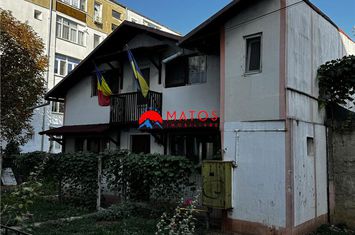 Casă - 3 camere de vanzare CENTRU - Prahova anunturi imobiliare Prahova