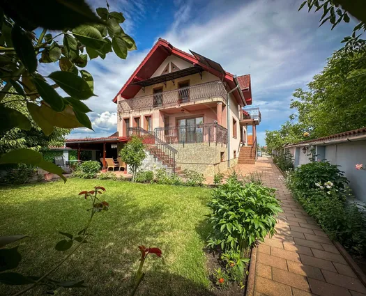 Casă 5 cam Terezian, 343 mp