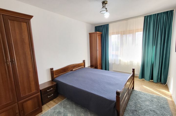 Casă - 10 camere de vanzare TARGU-JIU - Gorj anunturi imobiliare Gorj