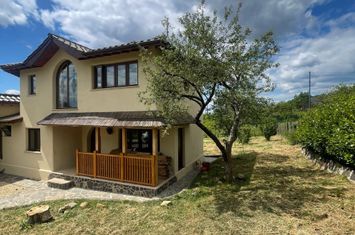 Vilă - 3 camere de vanzare TAUTII DE SUS - Maramures anunturi imobiliare Maramures