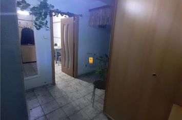 Apartament 3 camere de vanzare CANTACUZINO - Prahova anunturi imobiliare Prahova