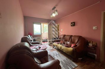 Apartament cu 3 camere, centrala proprie, etajul 1, zona Sagului anunturi imobiliare Timis