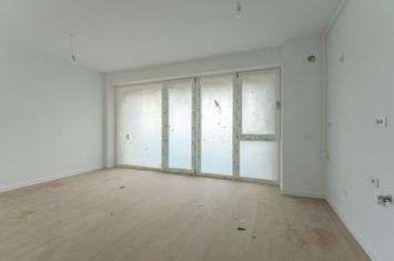 Apartament Studio | 42.52 mp + 11.85 mp Balcon | Sala Polivalentă anunturi imobiliare Brasov